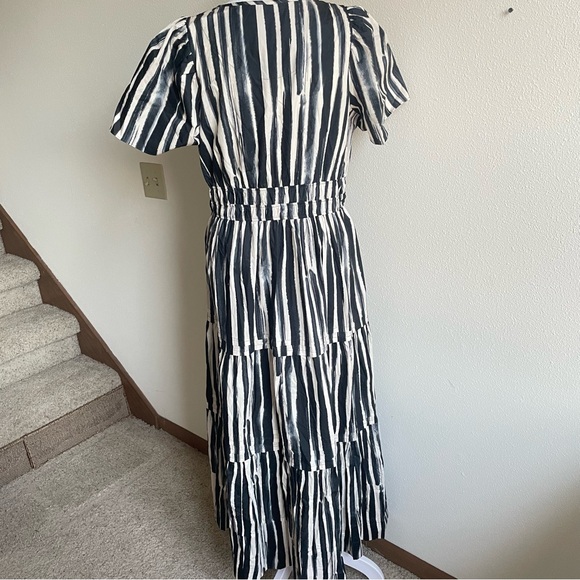 Anthropologie Somerset Carbon Stripe Maxi Dress Size Medium - Picture 6 of 6